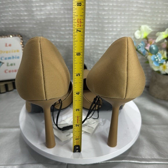 (H3) ZARA Asymmetrical pointed heels in satin nude, size 40/9 USA - Picture 3 of 11